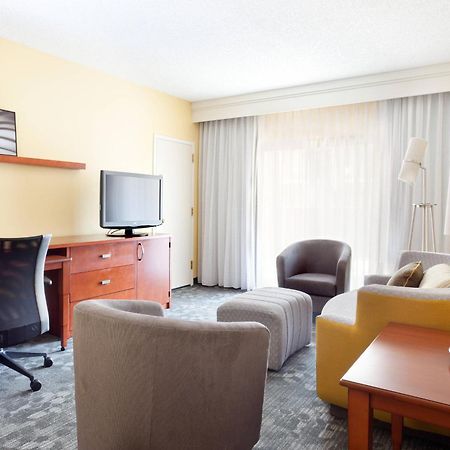 Courtyard By Marriott Fort Lauderdale City Of Plantation Eksteriør billede